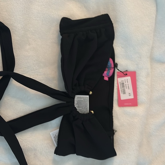 black edikted going out crop top, never worn, has tag, - Picture 2 of 3